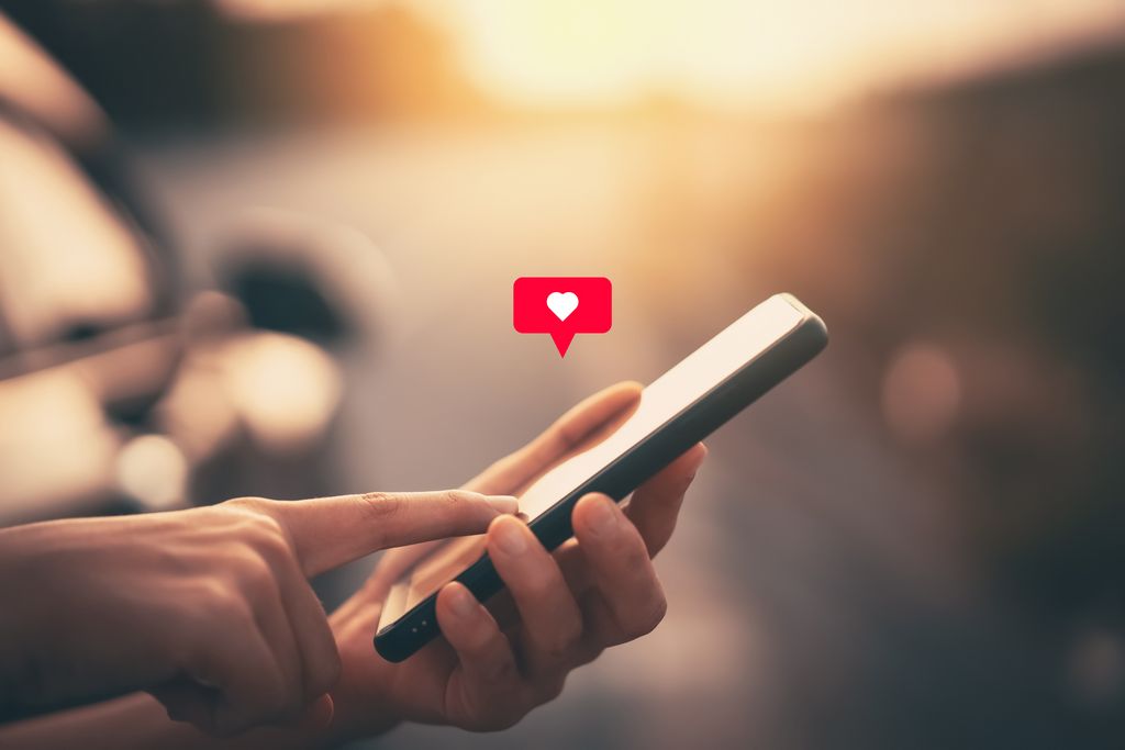AmourMeet Evaluation: Features, Tips and Prices 2025